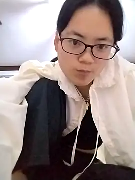 mumu7890 online show from September 17, 2025, 12:07 pm