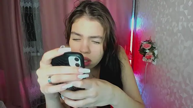 Snapshot of Kitty_Mila chatting on November 12, 2025, 11:36 am Kitty Mila online show from November 12, 2025, 11:36 am