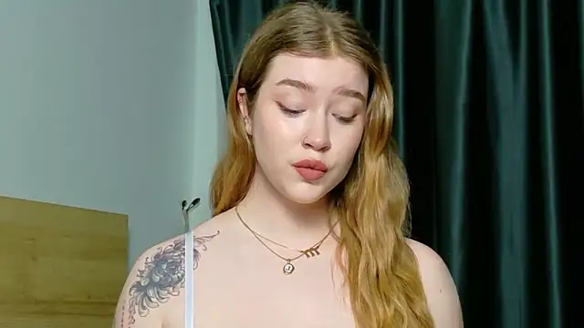 Rebecca Lace online show from September 19, 2025, 6:12 pm