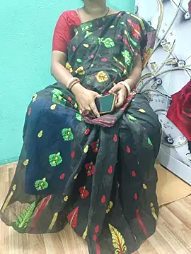 Snapshot of desi_boudi87 chatting on October 17, 2025, 12:40 pm desi boudi87 online show from October 17, 2025, 12:40 pm