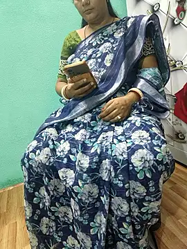 Snapshot of desi_boudi87 chatting on October 13, 2025, 11:45 am desi boudi87 online show from October 13, 2025, 11:45 am