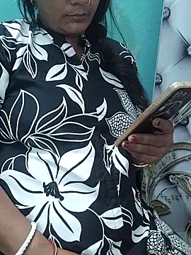 desi boudi87 online show from June 18, 2026, 9:14 am