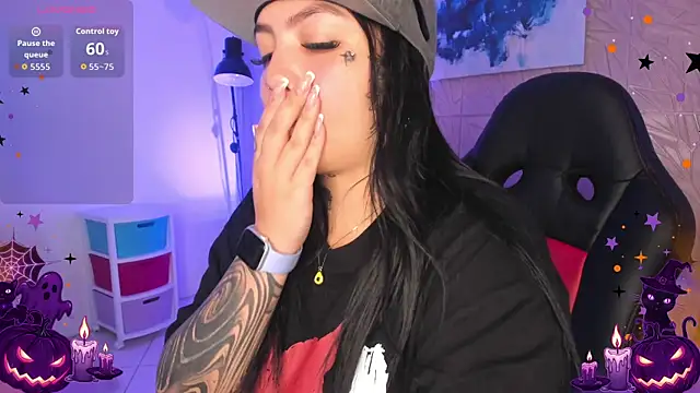 MAGIC TESSA online show from October 9, 2025, 7:25 pm