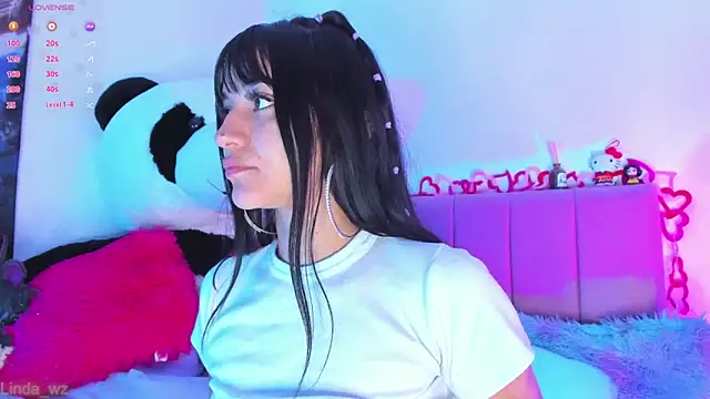 LindaWz  online show from March 13, 2026, 7:46 am