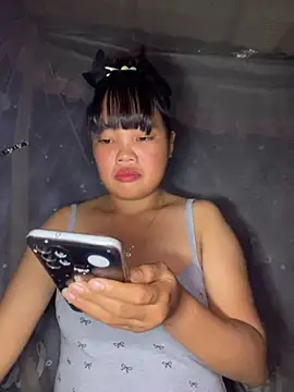 Snapshot of delwyn- chatting on October 15, 2025, 5:43 pm delwyn- online show from October 15, 2025, 5:43 pm