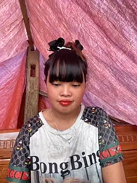 Snapshot of delwyn- chatting on October 21, 2025, 2:33 am delwyn- online show from October 21, 2025, 2:33 am