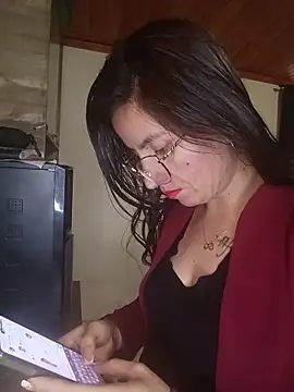 ERIKA  29 online show from October 6, 2025, 11:55 am