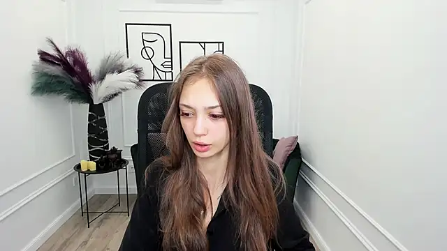 EmilyGraydis online show from November 19, 2025, 4:12 am