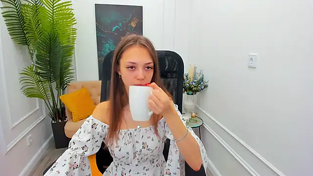 EmilyGraydis online show from November 14, 2025, 4:16 am