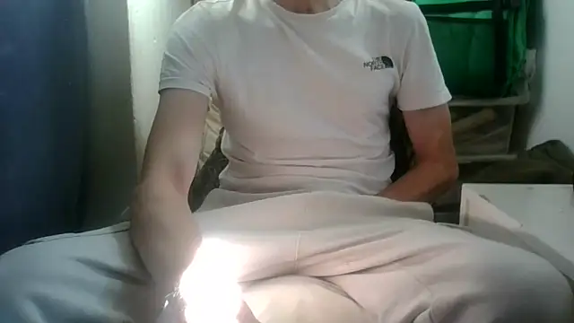Snapshot of juju78jujuu chatting on June 11, 2026, 7:27 am juju78jujuu online show from June 11, 2026, 7:27 am