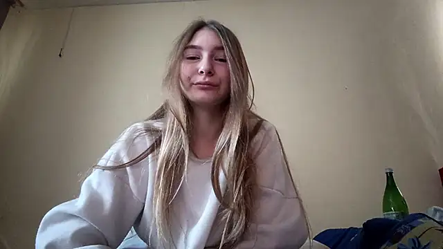 Nymera flare online show from February 4, 2026, 6:08 am