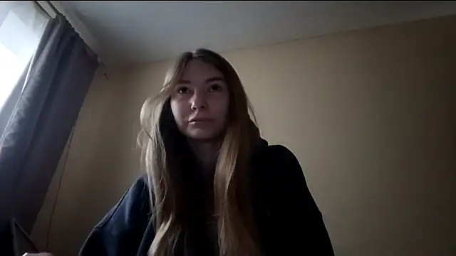 Nymera flare online show from December 18, 2025, 7:57 am