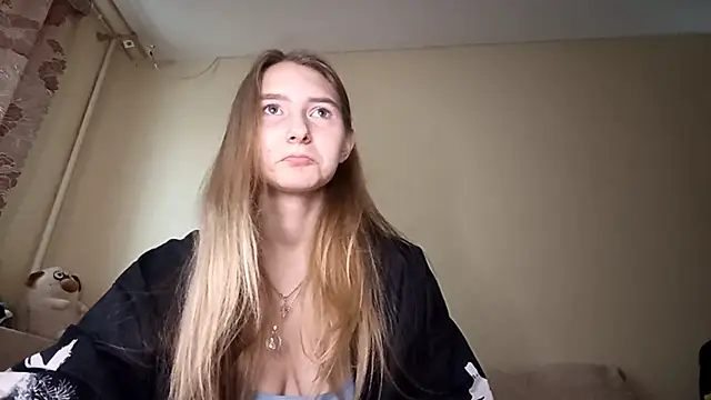 Nymera flare online show from October 8, 2025, 6:37 am