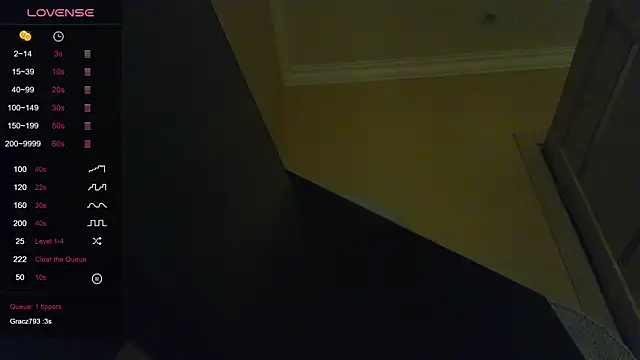 Snapshot of MollyDollz chatting on October 6, 2025, 12:23 am MollyDollz online show from October 6, 2025, 12:23 am