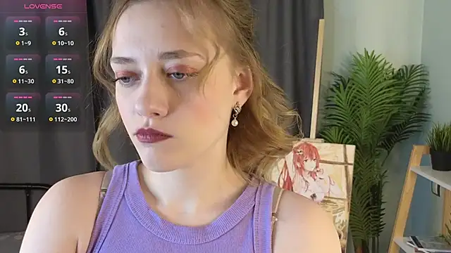 Snapshot of HollieCollelo chatting on November 21, 2025, 3:05 am HollieCollelo online show from November 21, 2025, 3:05 am