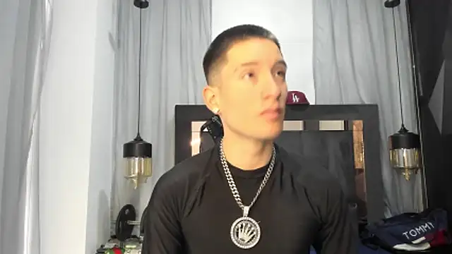 HunterHeat  online show from April 15, 2026, 1:37 pm