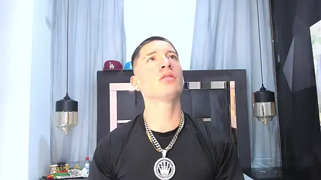 HunterHeat  online show from April 8, 2026, 2:51 pm