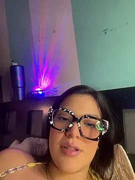Snapshot of alilith chatting on June 11, 2026, 5:43 pm alilith online show from June 11, 2026, 5:43 pm