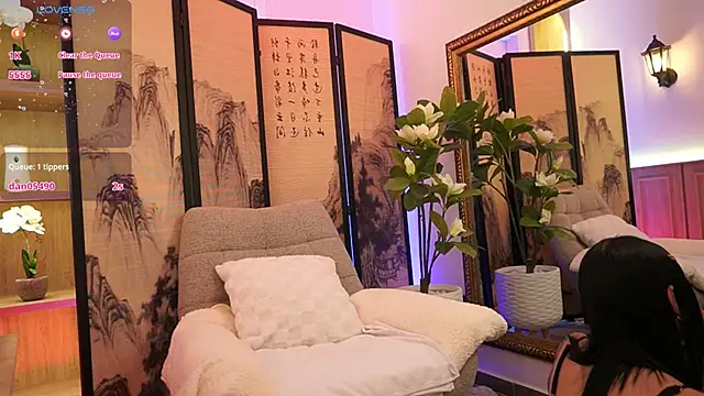 VioletEvanz online show from September 25, 2025, 7:20 pm