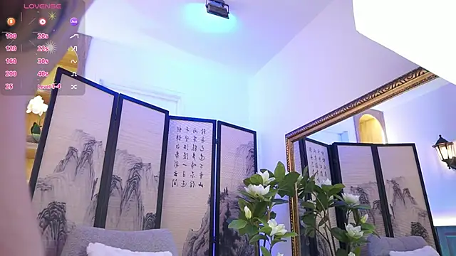 VioletEvanz online show from October 3, 2025, 7:04 pm