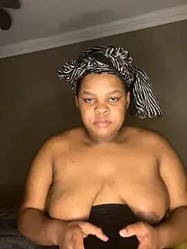 Snapshot of MamoM24 chatting on September 16, 2025, 1:01 pm MamoM24 online show from September 16, 2025, 1:01 pm