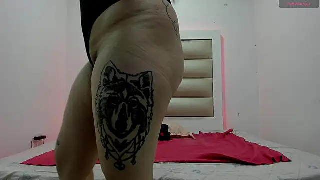 Luna and lindsy online show from November 6, 2025, 12:31 pm