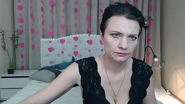 AvaSaturnian online show from February 4, 2026, 3:40 pm