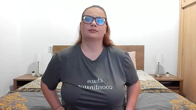 amiravyxen online show from September 29, 2025, 8:14 pm