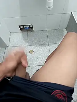 Morenohotcul online show from October 21, 2025, 11:48 pm