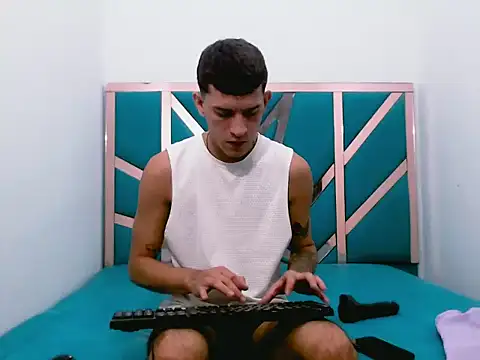 Snapshot of dilan_abraham12 chatting on September 18, 2025, 7:28 pm dilan abraham12 online show from September 18, 2025, 7:28 pm