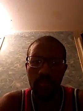 Snapshot of moneybaggtj chatting on November 29, 2025, 4:29 pm moneybaggtj online show from November 29, 2025, 4:29 pm