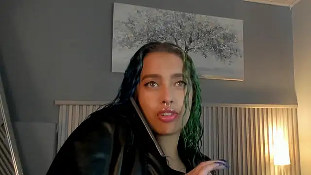 Cristal r4ven online show from September 30, 2025, 10:27 pm