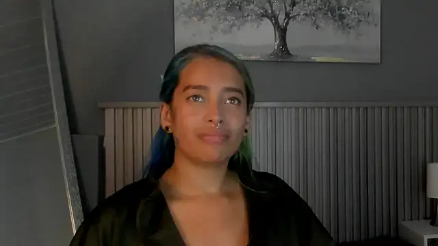 Cristal r4ven online show from September 24, 2025, 9:10 pm