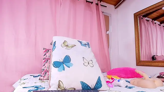 Snapshot of sweegirl69 chatting on October 10, 2025, 11:55 am sweegirl69 online show from October 10, 2025, 11:55 am