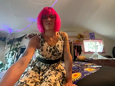 kinkycanner online show from November 1, 2025, 9:08 pm