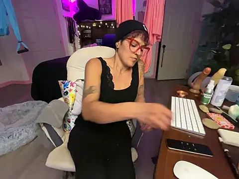 Snapshot of kinkycanner chatting on March 25, 2026, 6:02 am kinkycanner online show from March 25, 2026, 6:02 am