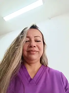 Snapshot of Madisson-04_ chatting on August 3, 2026, 1:28 pm Madisson-04 online show from August 3, 2026, 1:28 pm