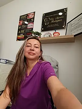 Snapshot of Madisson-04_ chatting on June 20, 2026, 4:01 pm Madisson-04 online show from June 20, 2026, 4:01 pm
