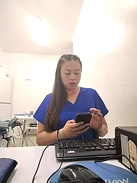 Madisson-04  online show from October 17, 2025, 6:53 pm