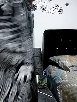 Snapshot of MiaForever1 chatting on July 14, 2026, 2:27 am MiaForever1 online show from July 14, 2026, 2:27 am