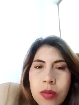 Camila latina 0 online show from September 18, 2025, 9:18 pm