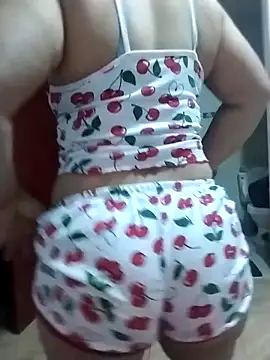 Camila latina 0 online show from October 28, 2025, 7:13 pm