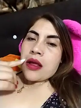 Camila latina 0 online show from October 22, 2025, 5:07 am