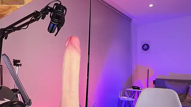 Snapshot of novafet chatting on April 9, 2026, 1:51 am novafet online show from April 9, 2026, 1:51 am