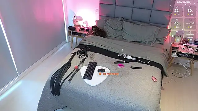 Snapshot of novafet chatting on February 22, 2026, 8:54 pm novafet online show from February 22, 2026, 8:54 pm