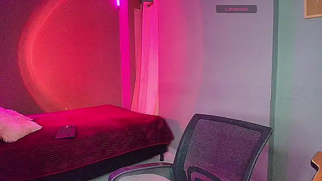 sophiejuicy  online show from October 10, 2025, 6:36 am