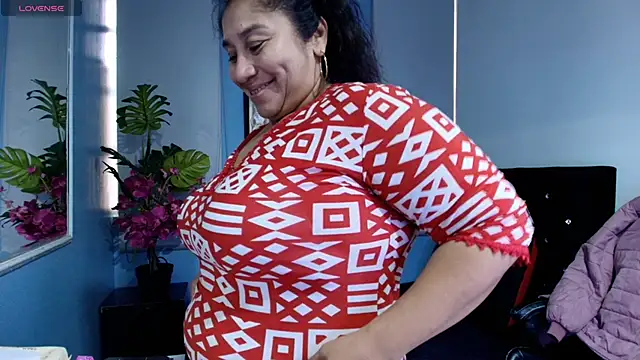 milf latinn online show from October 3, 2025, 12:39 pm