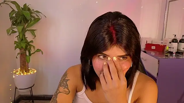 dahiana marin online show from May 10, 2026, 7:38 pm