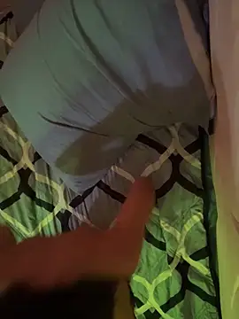 Snapshot of Clavelnegro chatting on October 29, 2025, 4:50 pm Clavelnegro online show from October 29, 2025, 4:50 pm