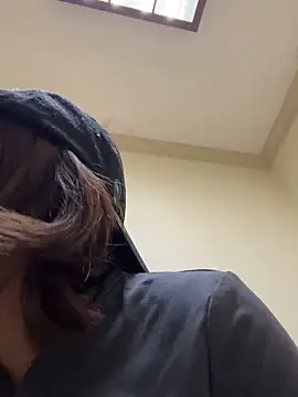 Snapshot of Clavelnegro chatting on December 15, 2025, 8:47 pm Clavelnegro online show from December 15, 2025, 8:47 pm